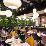 Voco Centre - The Garden By Ihg ホテル