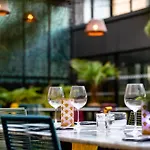 ホテル Voco Centre - The Garden By Ihg 4*
