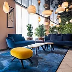 Voco Centre - The Garden By Ihg