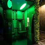 호텔 Voco Centre - The Garden By Ihg 4*