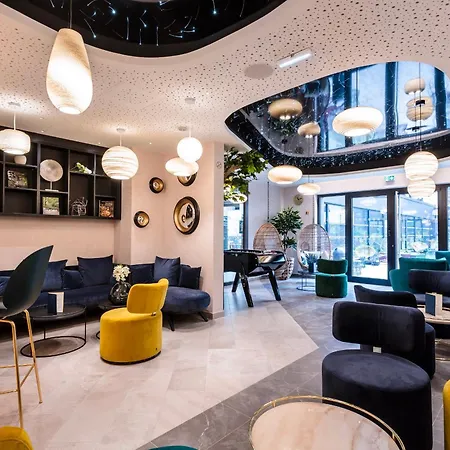 호텔 Voco Centre - The Garden By Ihg 4*