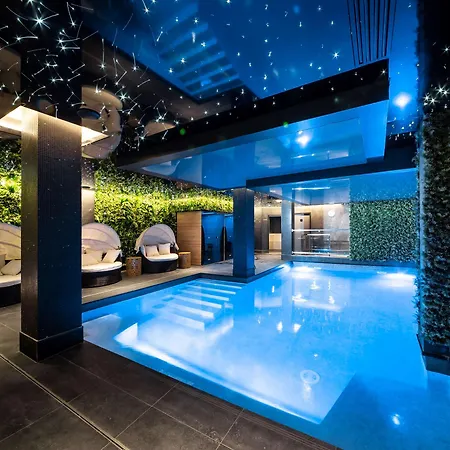 Voco Centre - The Garden By Ihg 4*