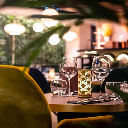 Voco Centre - The Garden By Ihg 4*