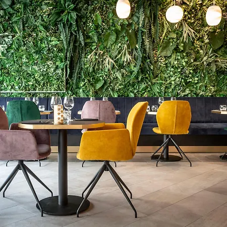 Hotel Voco Centre - The Garden By Ihg