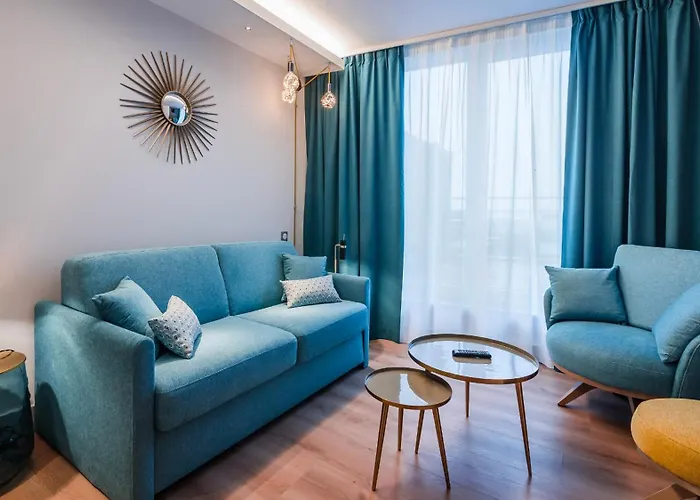 Szálloda Voco Centre - The Garden By Ihg 4*