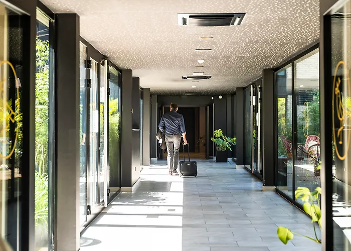 Voco Centre - The Garden By Ihg