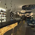 Voco Centre - The Garden By Ihg