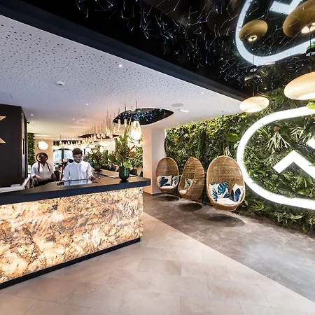 Voco Centre - The Garden By Ihg Hotel 4*