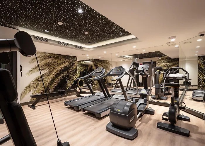 Szálloda Voco Centre - The Garden By Ihg 4*