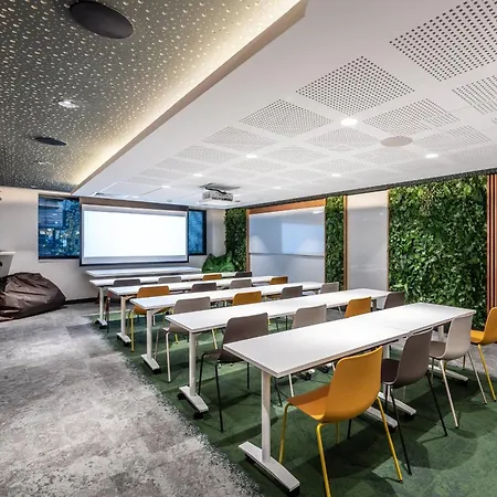 Voco Centre - The Garden By Ihg Hotel