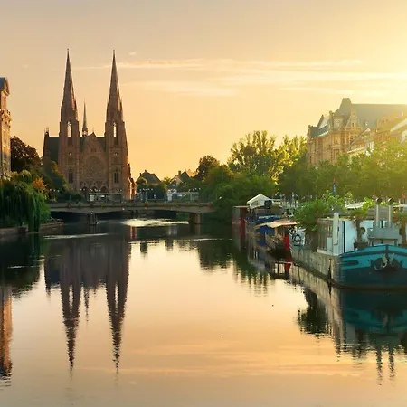 Voco Centre - The Garden By Ihg Hotel