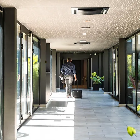 Voco Centre - The Garden By Ihg