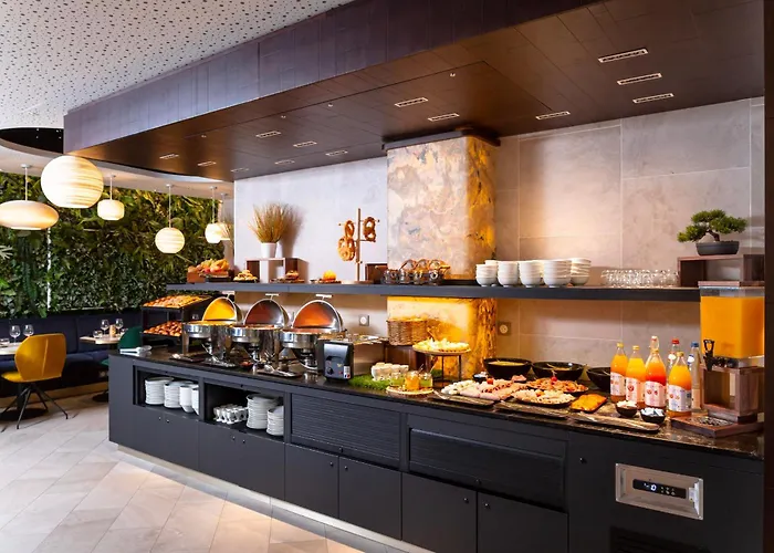 Voco Centre - The Garden By Ihg Hotel 4*