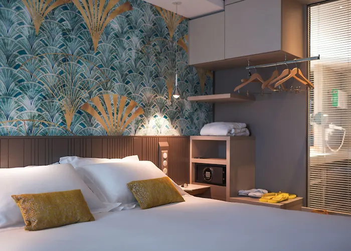 Voco Centre - The Garden By Ihg Hotel