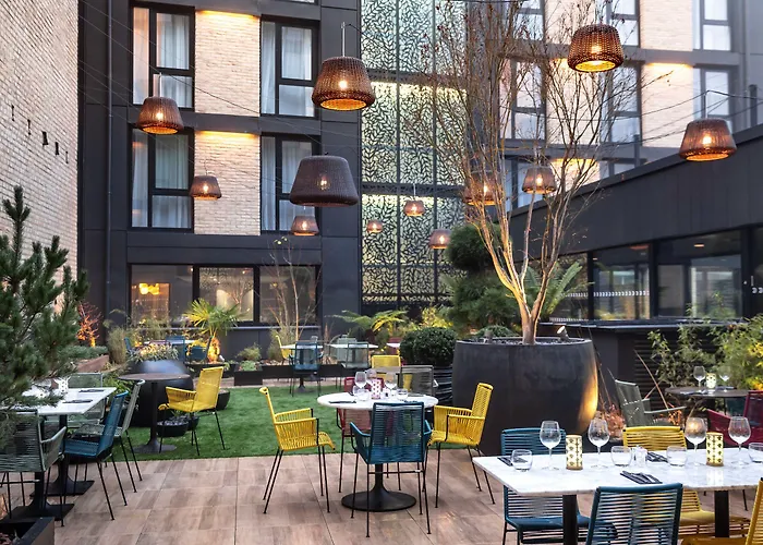 Voco Centre - The Garden By Ihg